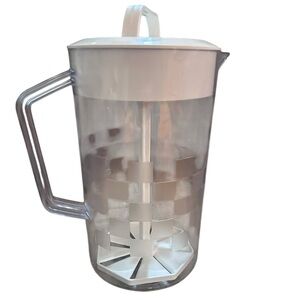 Pampered Chef Quick Stir Pitcher